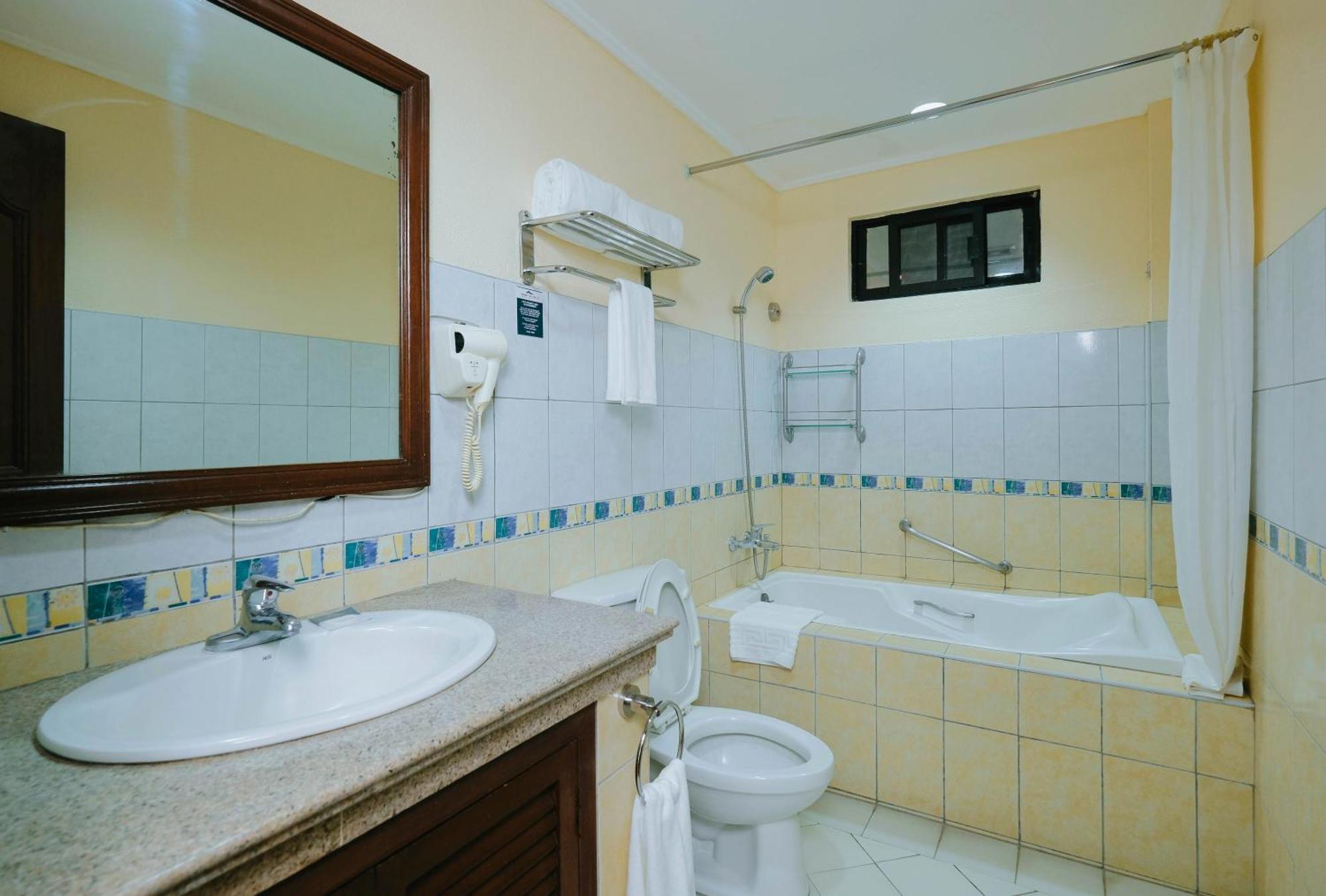 The Suites At Mount Malarayat Lipa City Zewnętrze zdjęcie